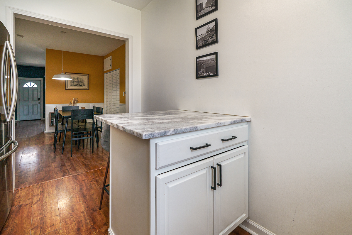 330 E Morrill Ave-12