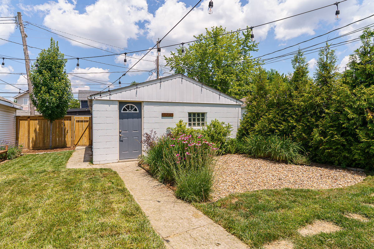 338 Sheldon Ave-15