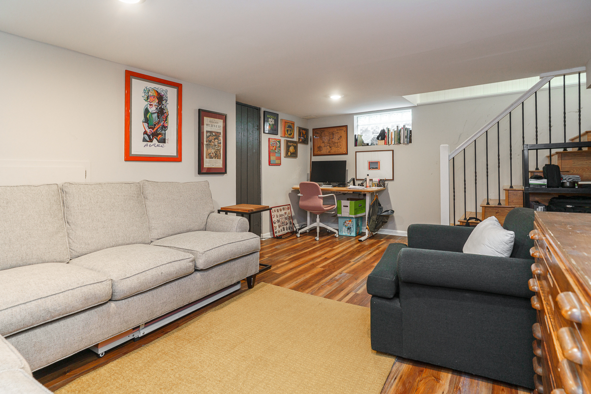 357 Fallis Rd-26