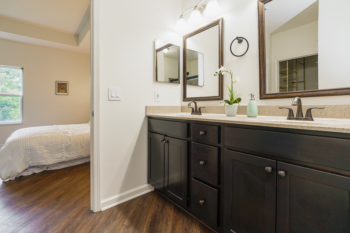 3679 Birkland Cir-32