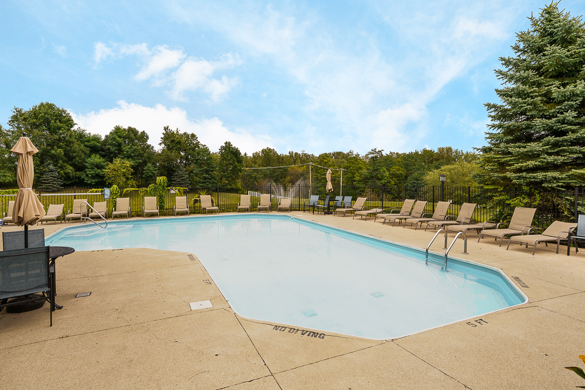 3679 Birkland Cir-36