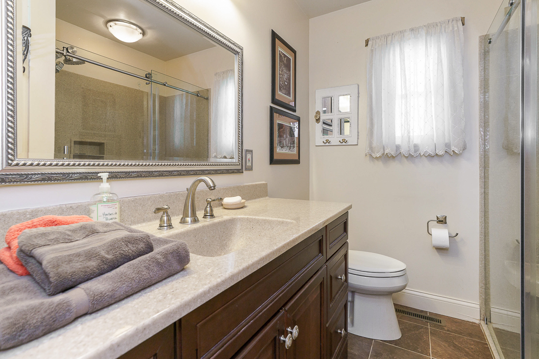 381 Darbyhurst Rd-23