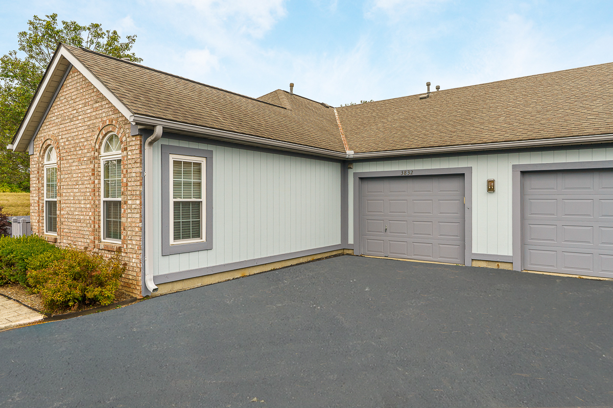 3832 Falls Circle Dr-4