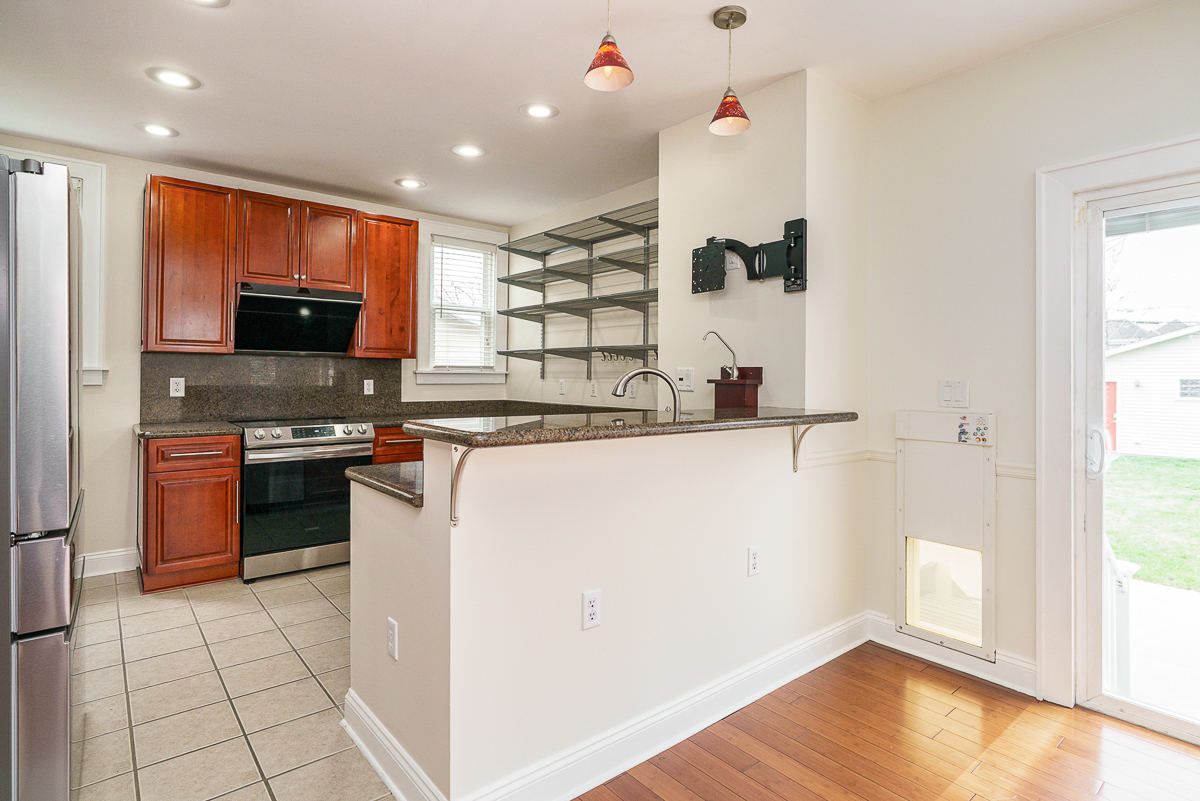 402 Southwood Ave-22