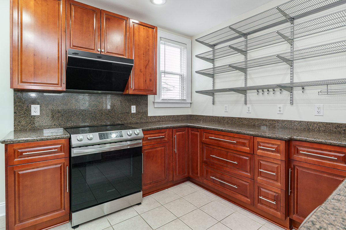 402 Southwood Ave-23