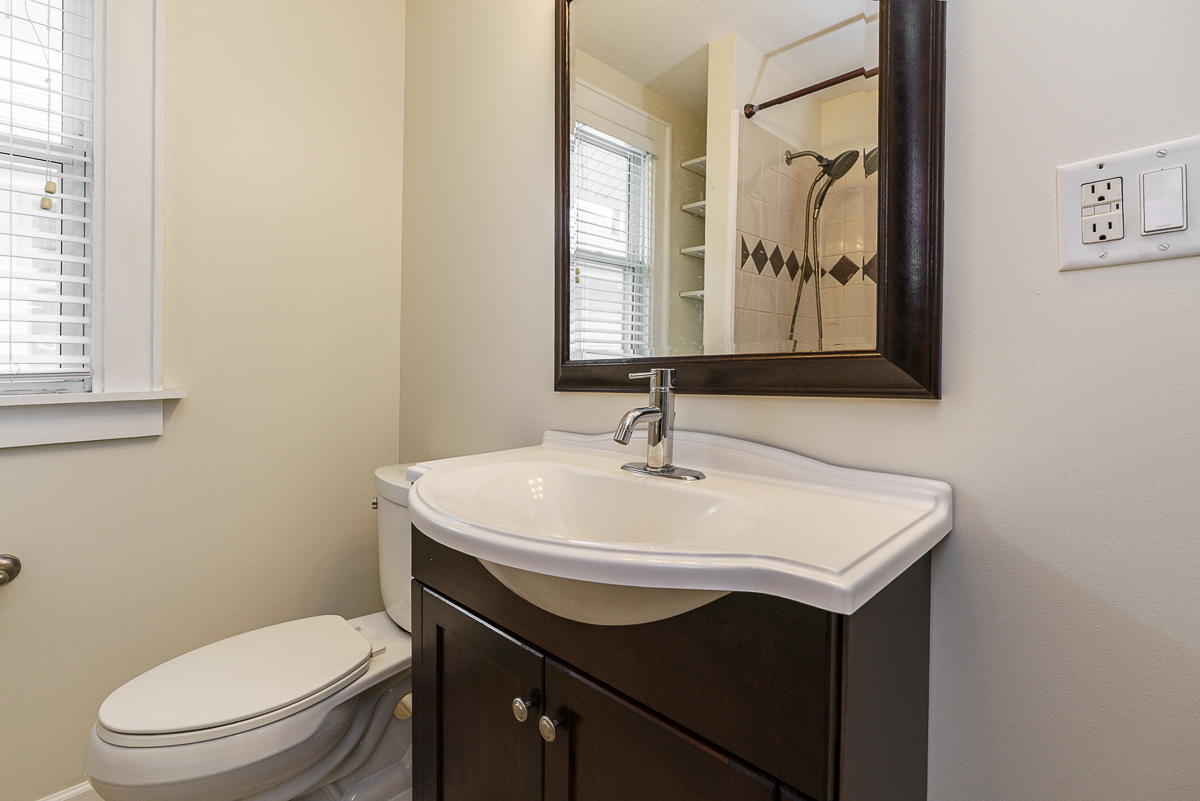 402 Southwood Ave-33