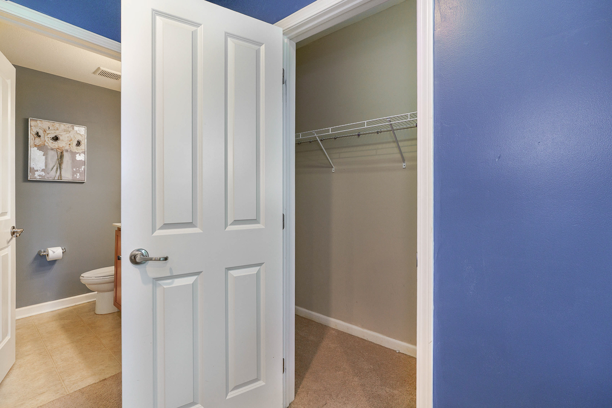 413 Westgreen Ln-23