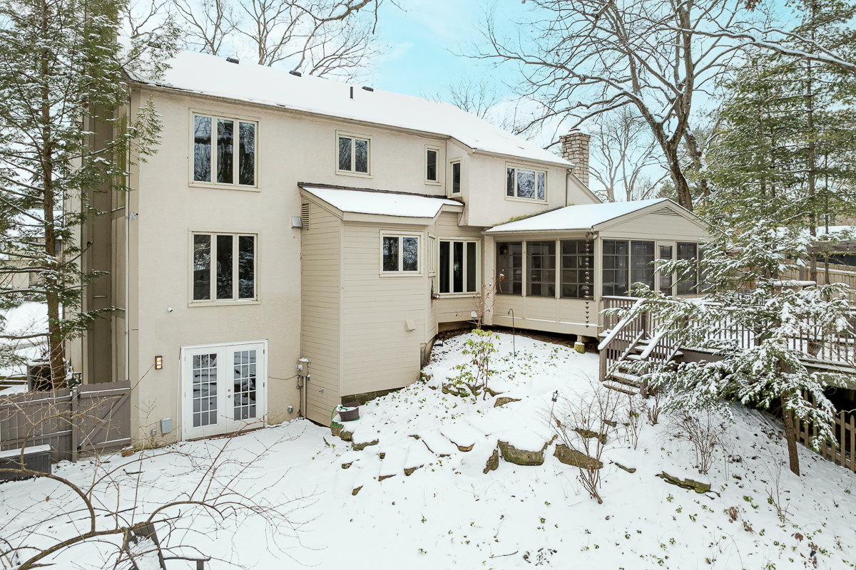 4316 Shire Cove Rd-15