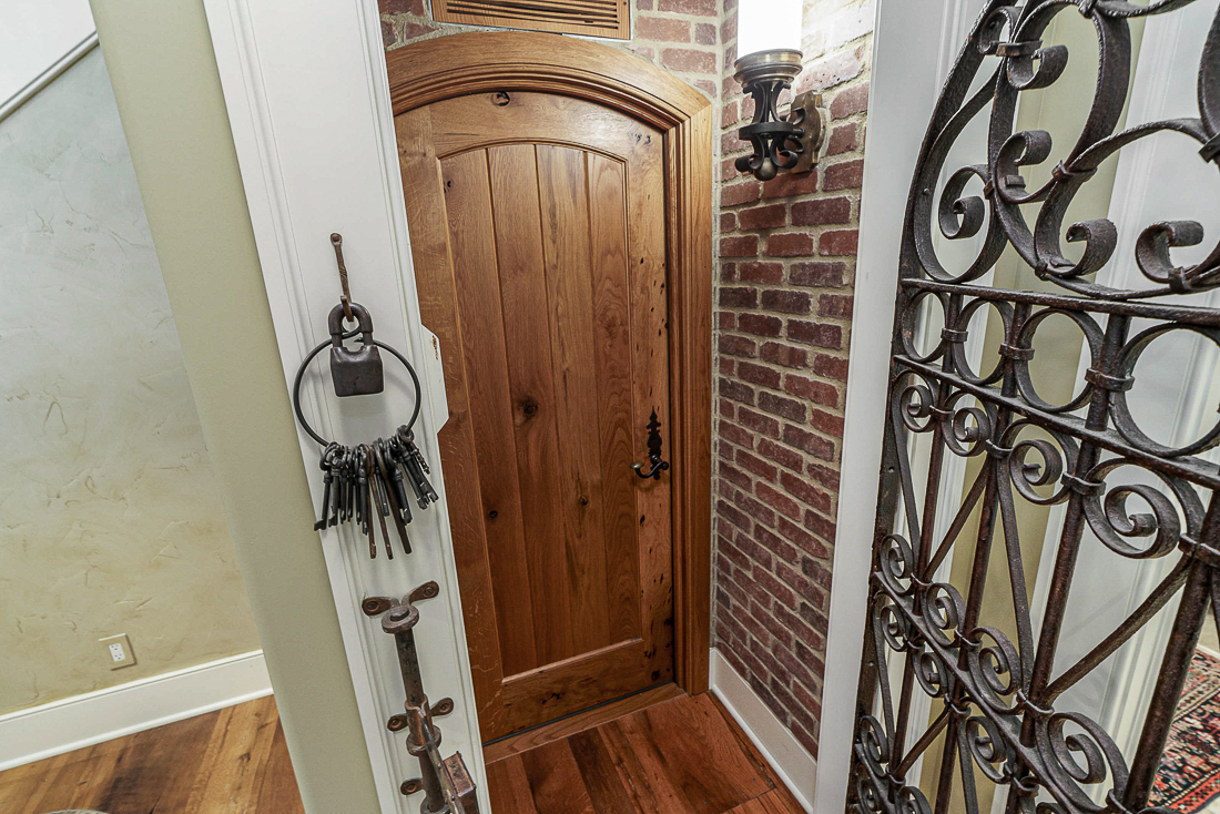 4445 Tavistock Circle-27