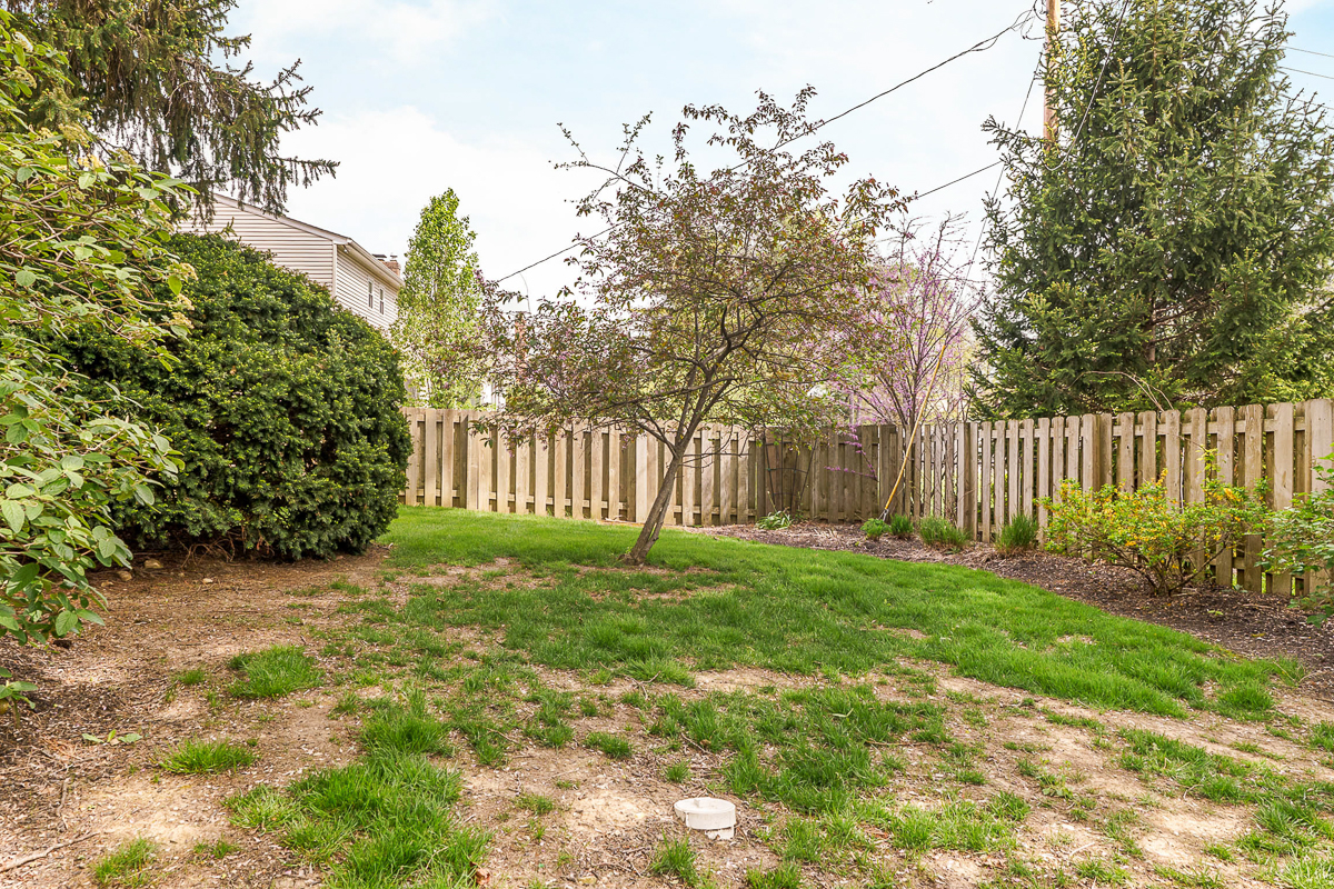 4818 Larwell Dr -11
