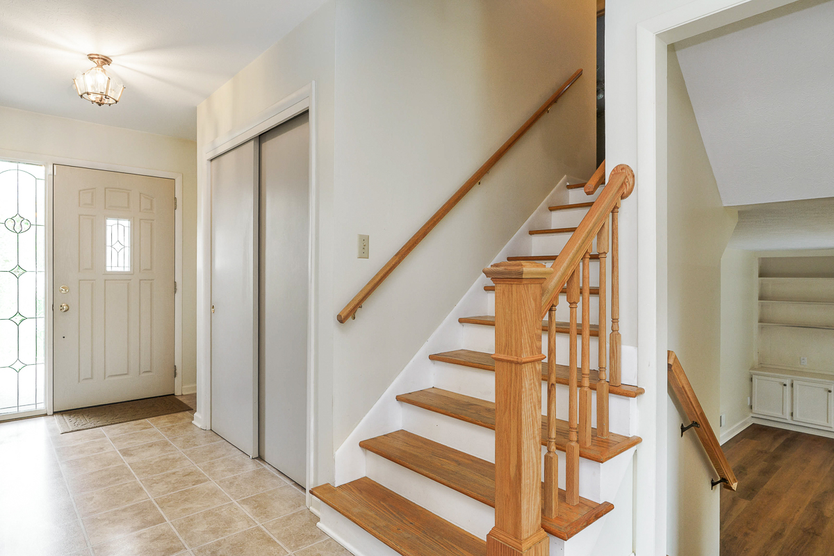 4818 Larwell Dr -19