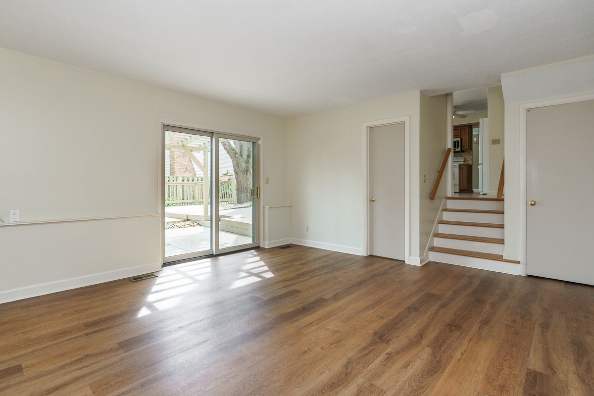 4818 Larwell Dr -41