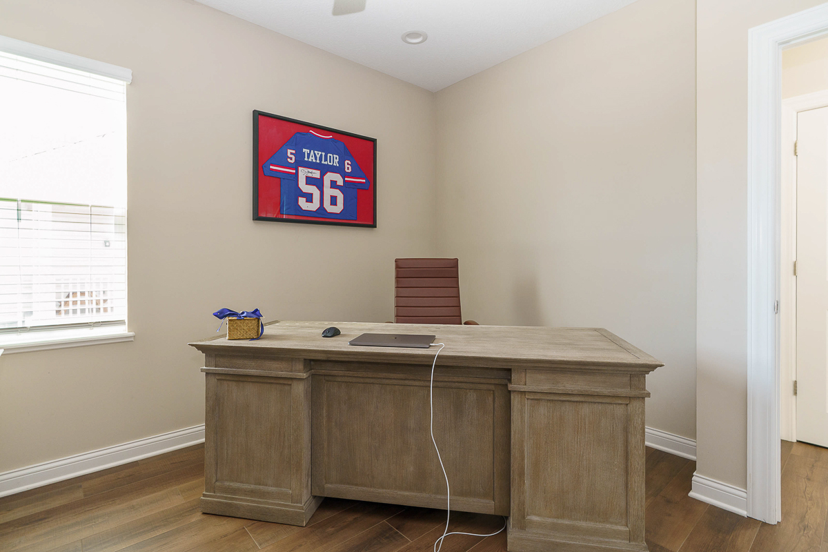 4880 Pinnacle Woods Dr-35