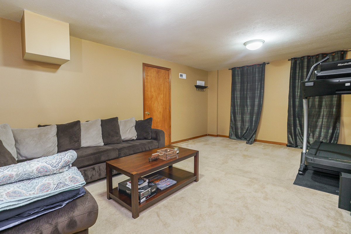 492 Glenside Lane-15