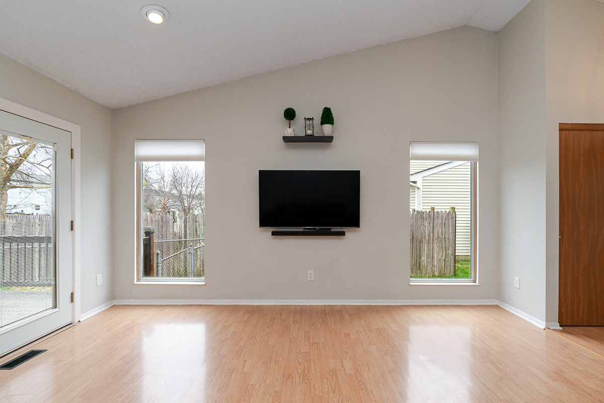 4976 Silver Bow Dr-22