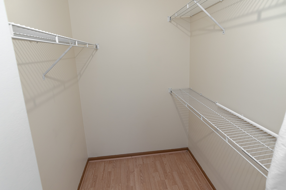 4976 Silver Bow Dr-27