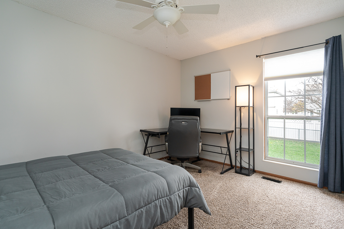 4976 Silver Bow Dr-31