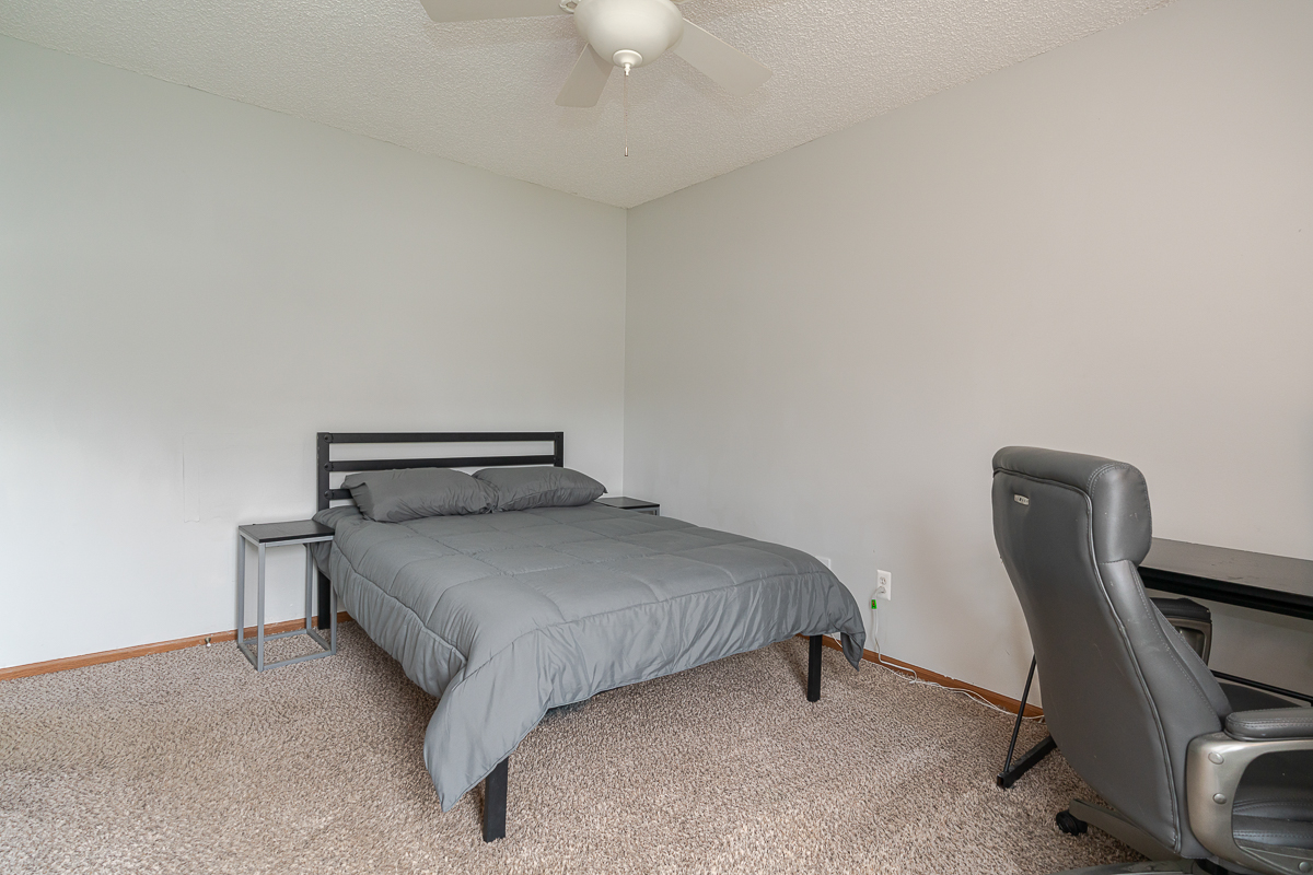 4976 Silver Bow Dr-32