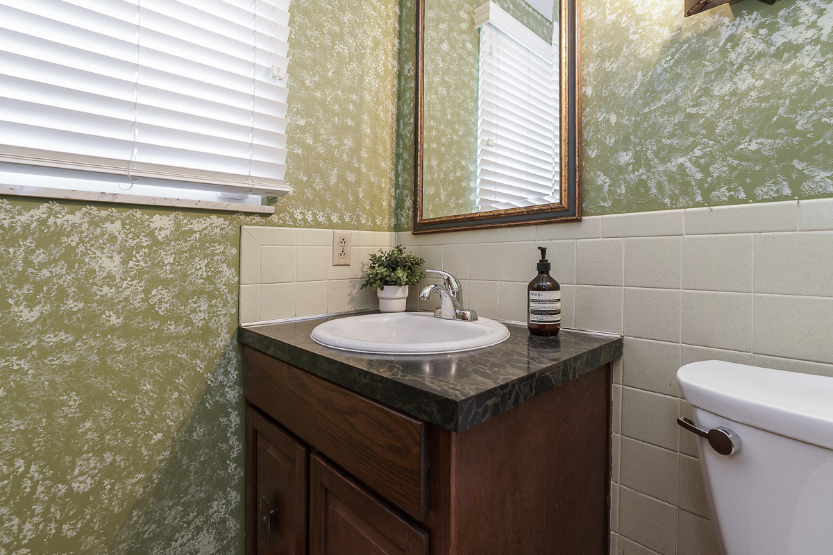 5861 Effingham Rd-11