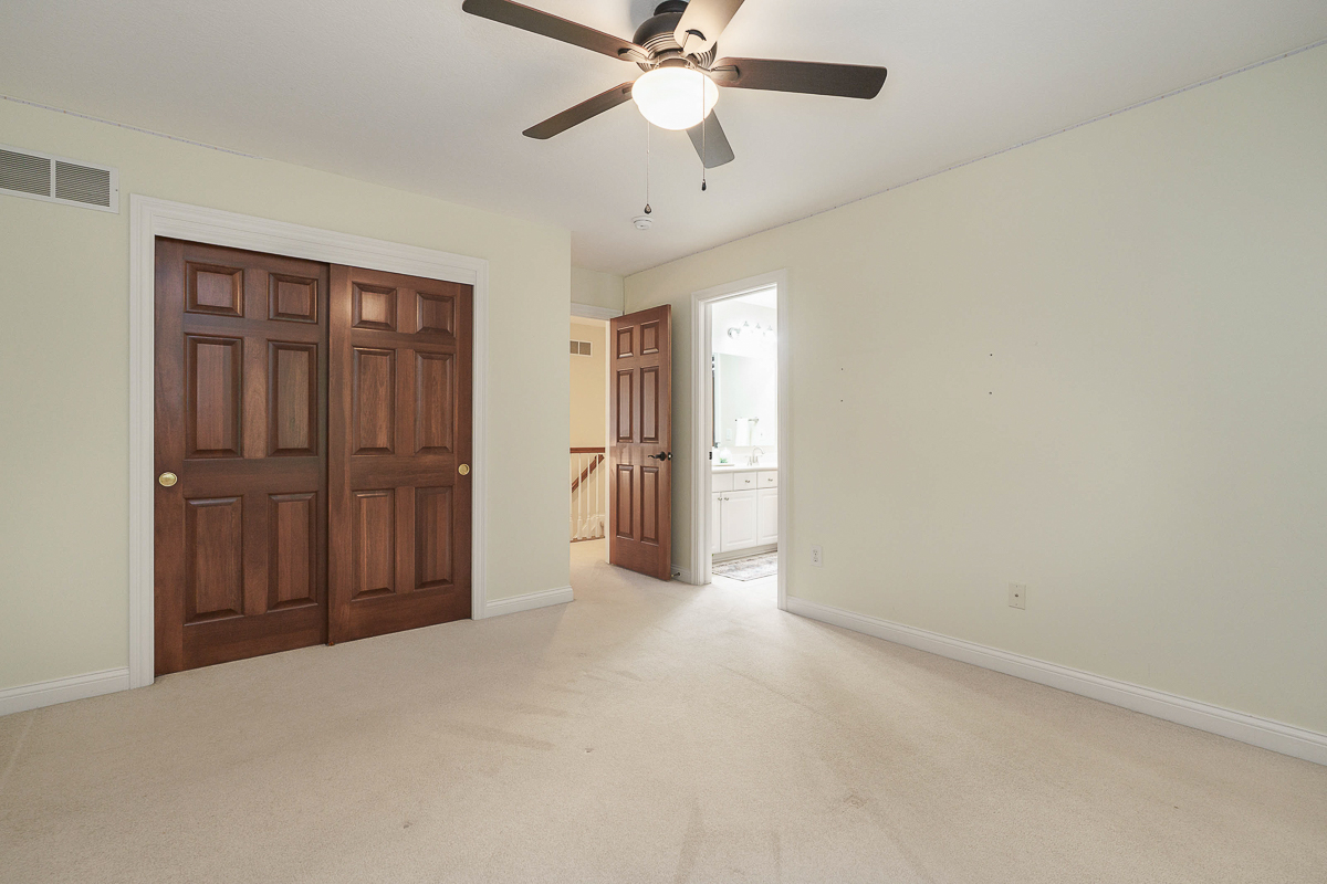 6061 Highland Hills Dr-52