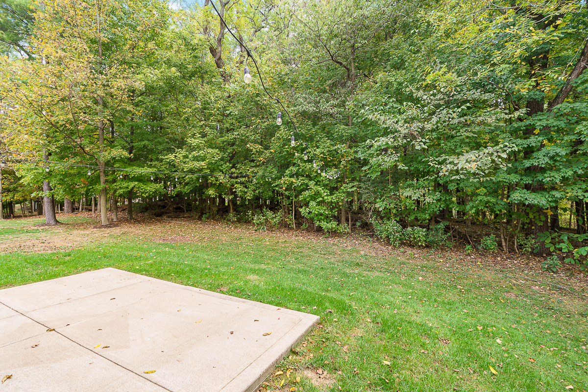 6061 Highland Hills Dr-7