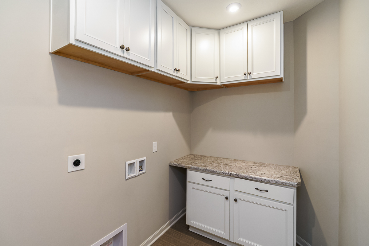 6090 Windcliff Dr-31