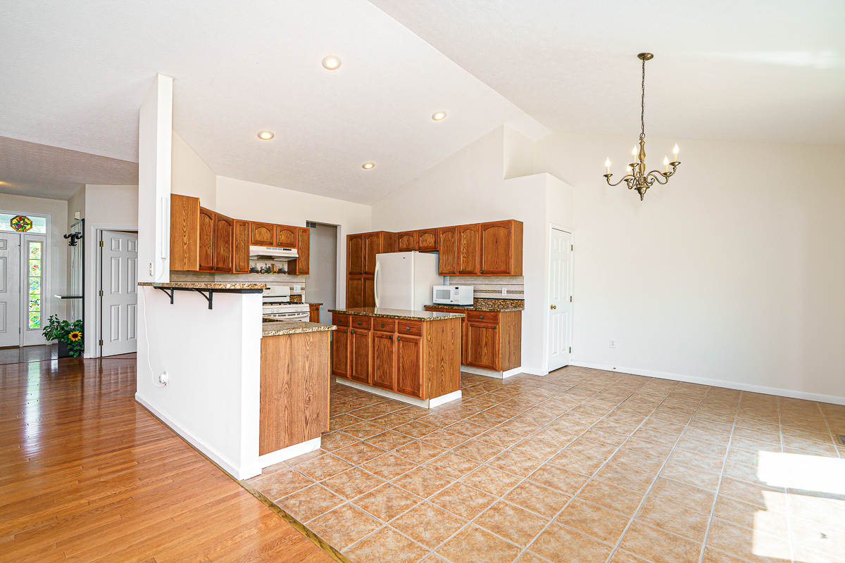 6177 Woodsview Way-29