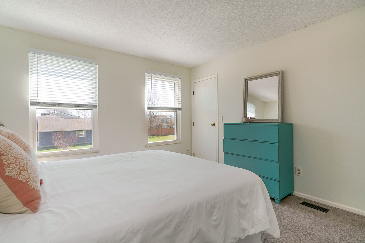 6180 Greenhaven Ave-31