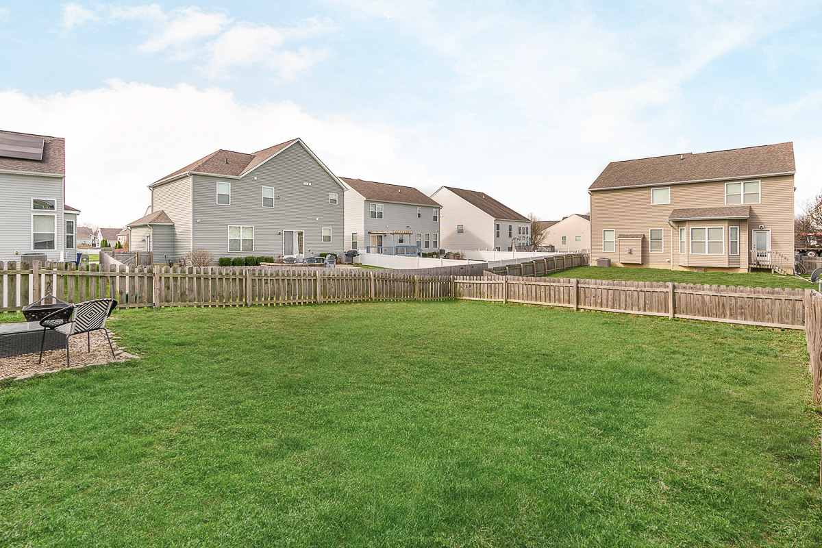 623 Azalea Fields Dr-13