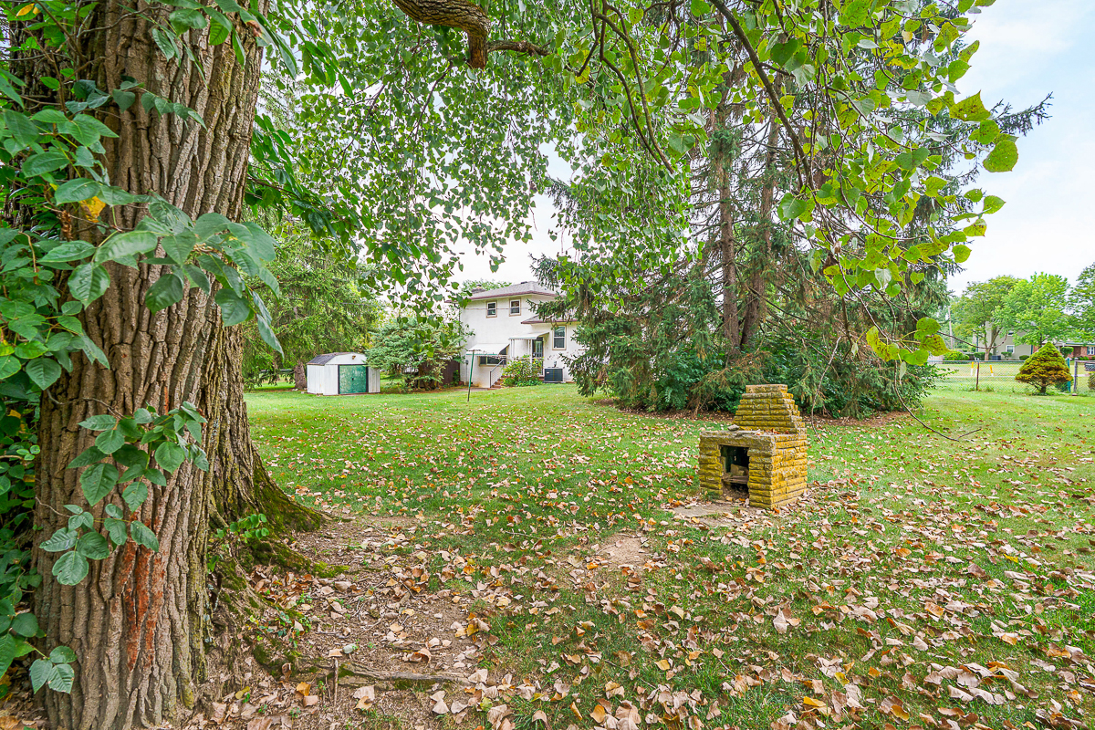 6297 Barberry Hollow-10