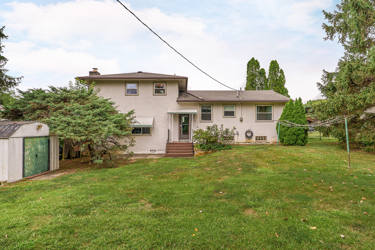 6297 Barberry Hollow-7