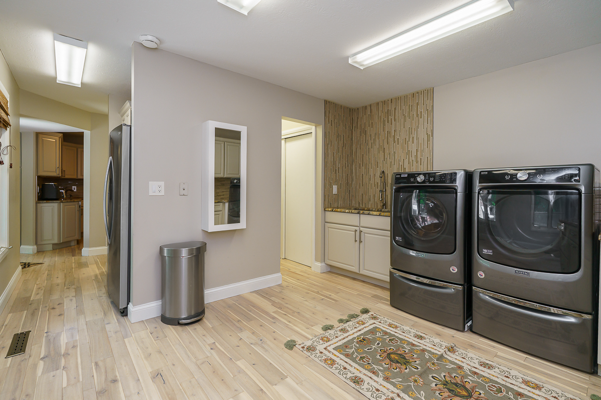 630 Woods Hollow Ln-71