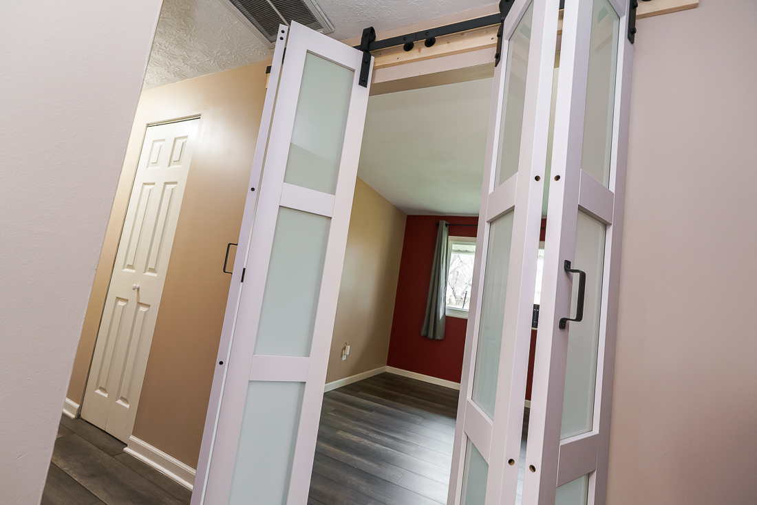 6328 Roselawn Ave-22