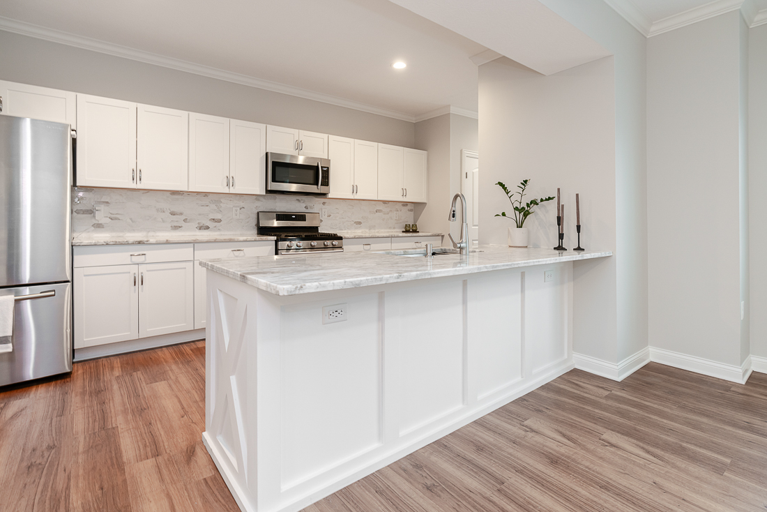 632 e Whittier St-13