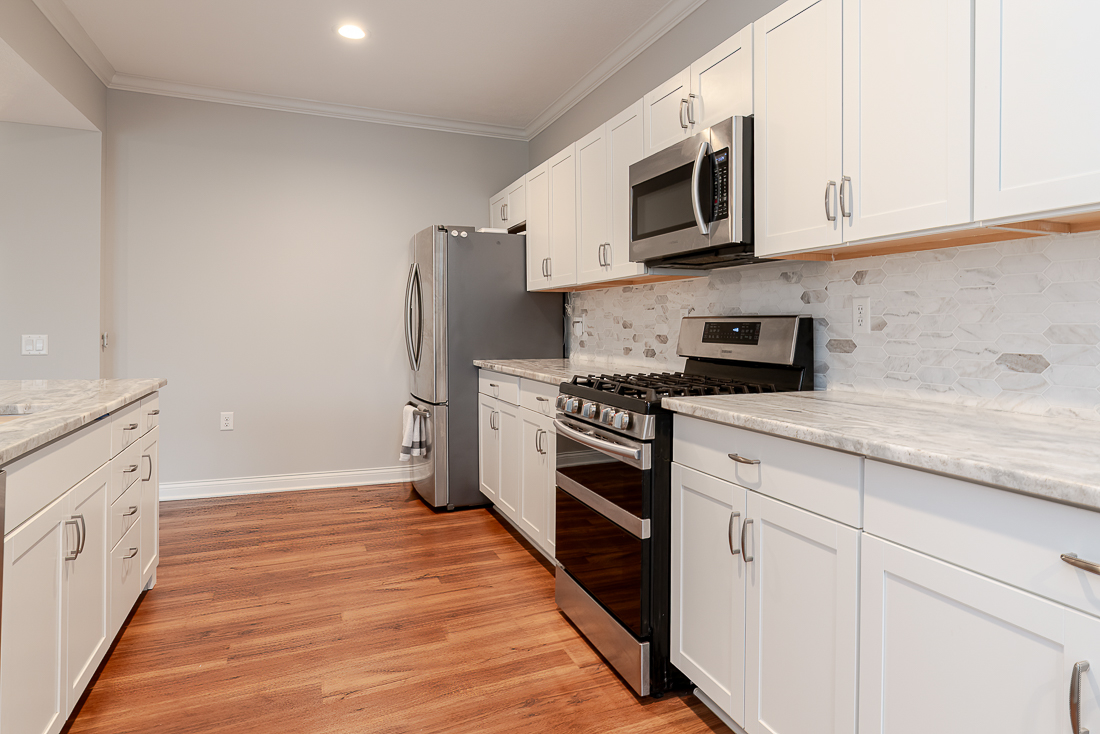 632 e Whittier St-16