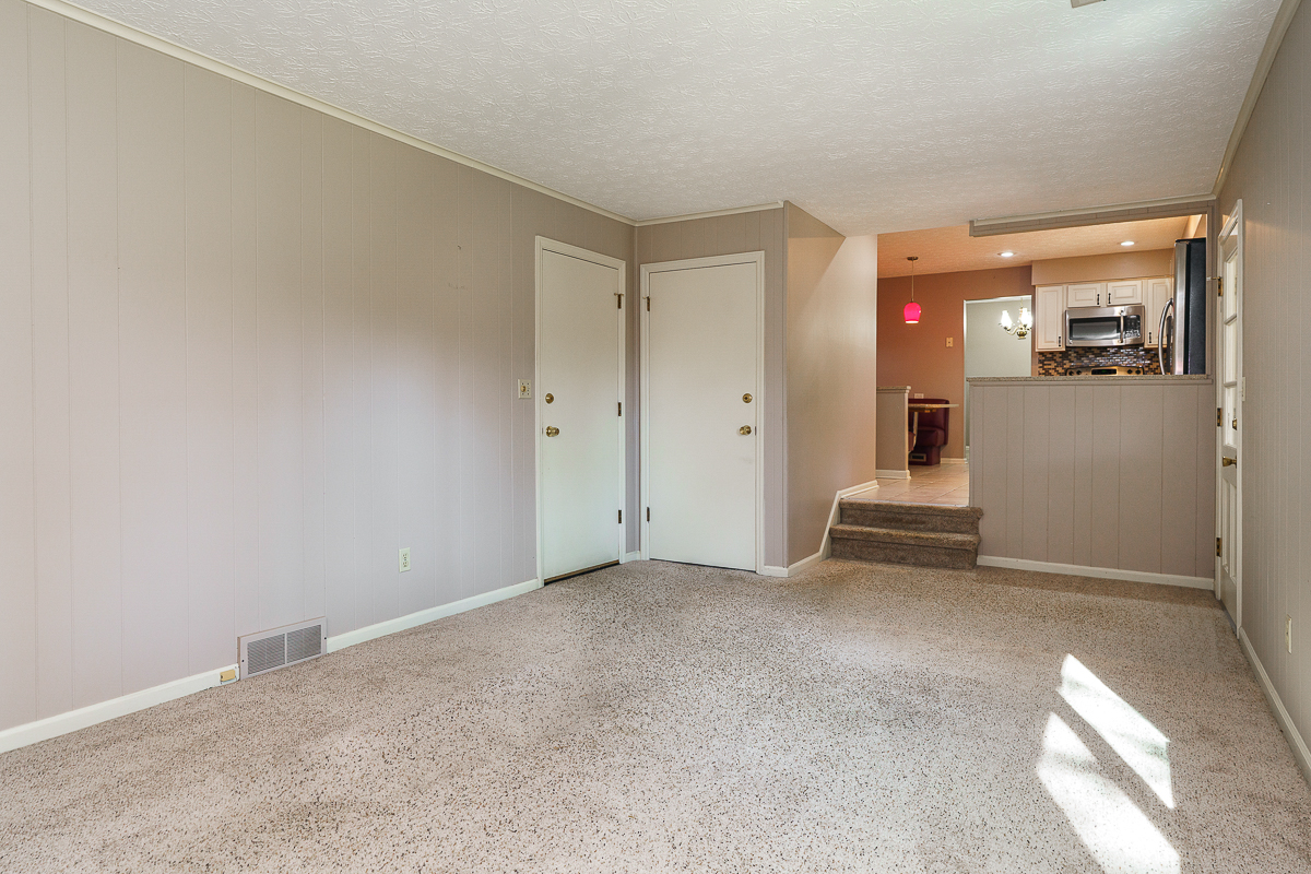 6496 Hearthstone Ave-13