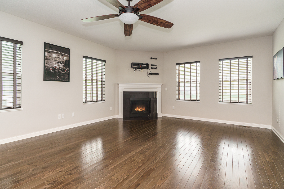 7365 Willowbush Dr-12