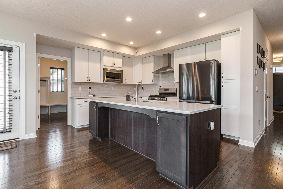 7365 Willowbush Dr-16