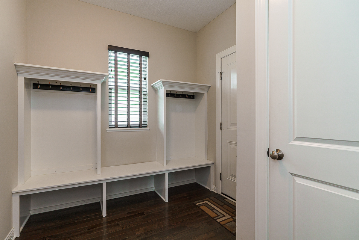 7365 Willowbush Dr-20