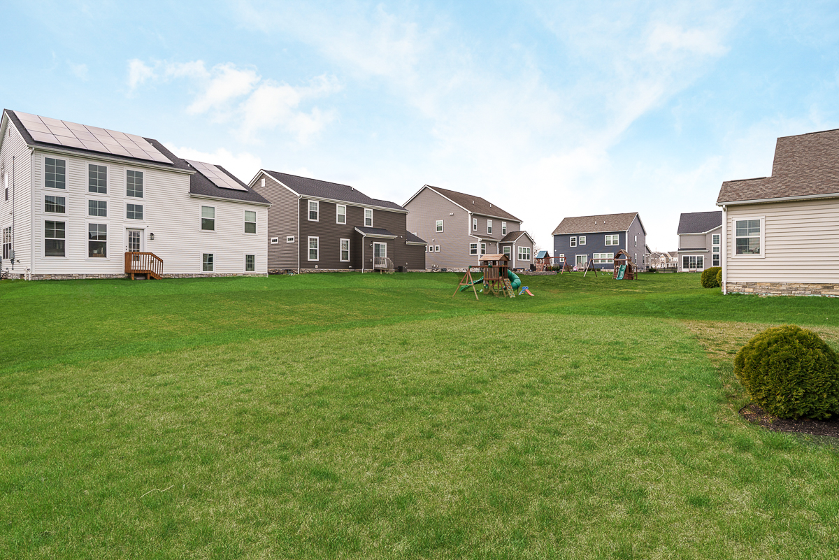 7365 Willowbush Dr-5