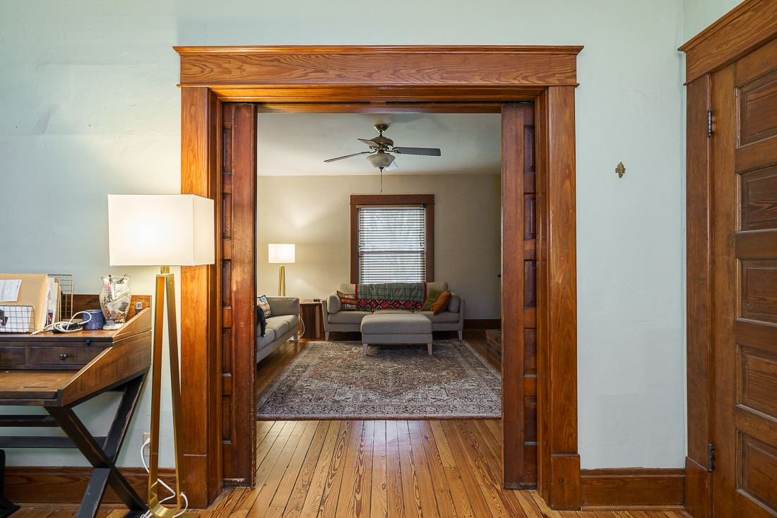 76 e Lakeview Ave-24