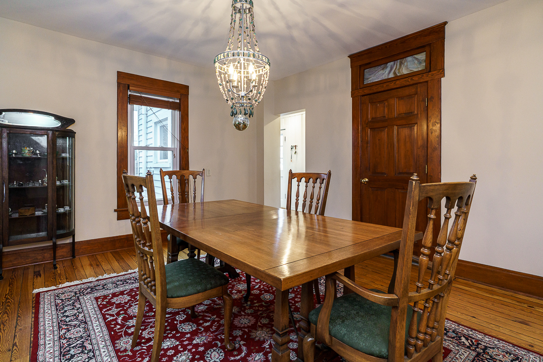 76 e Lakeview Ave-32