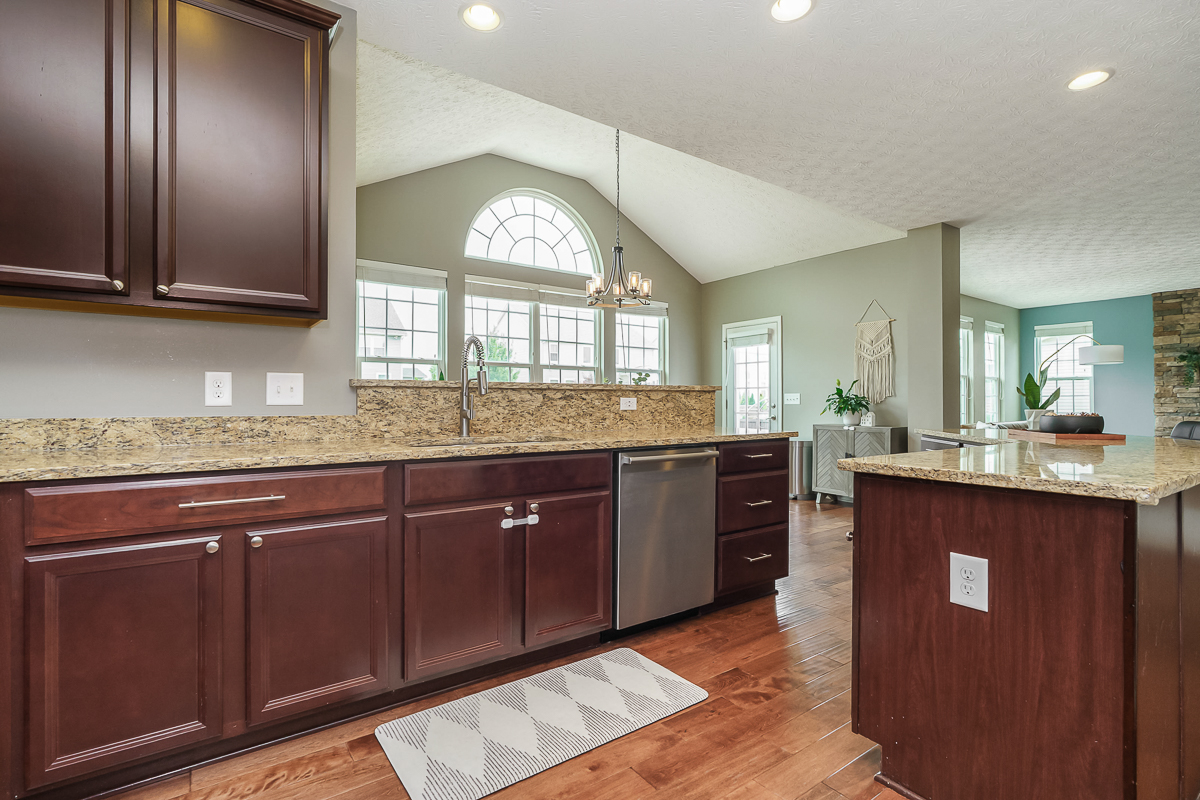 797 Oakley Dr-29