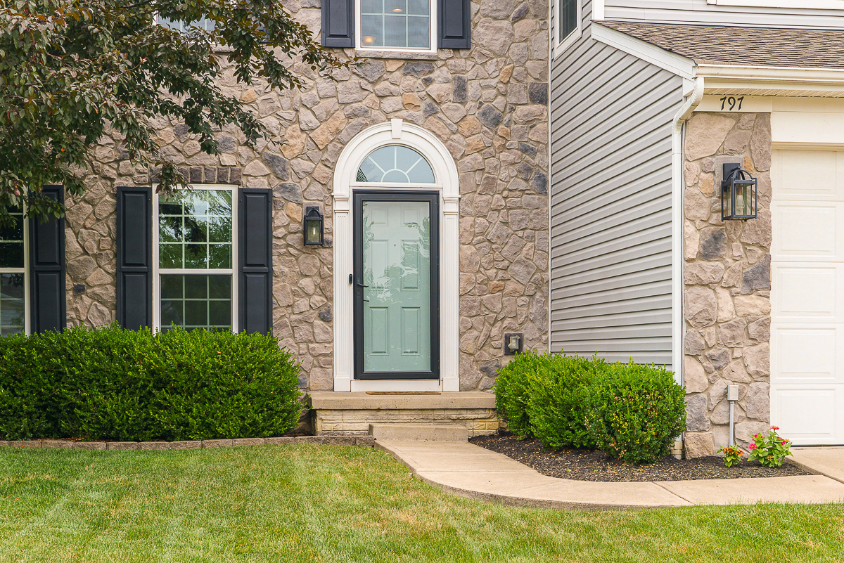 797 Oakley Dr-3