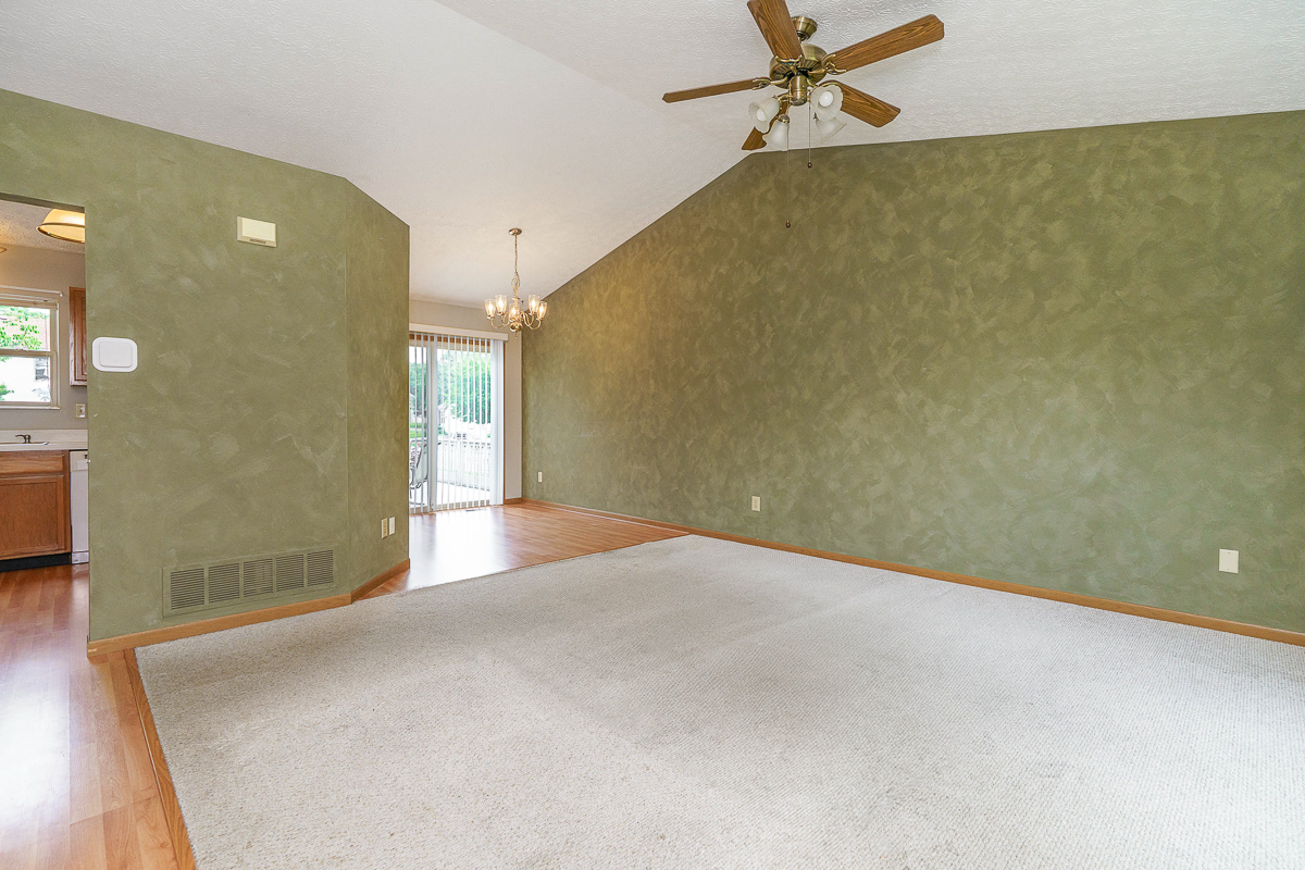 8126 Mandalay Rd-30