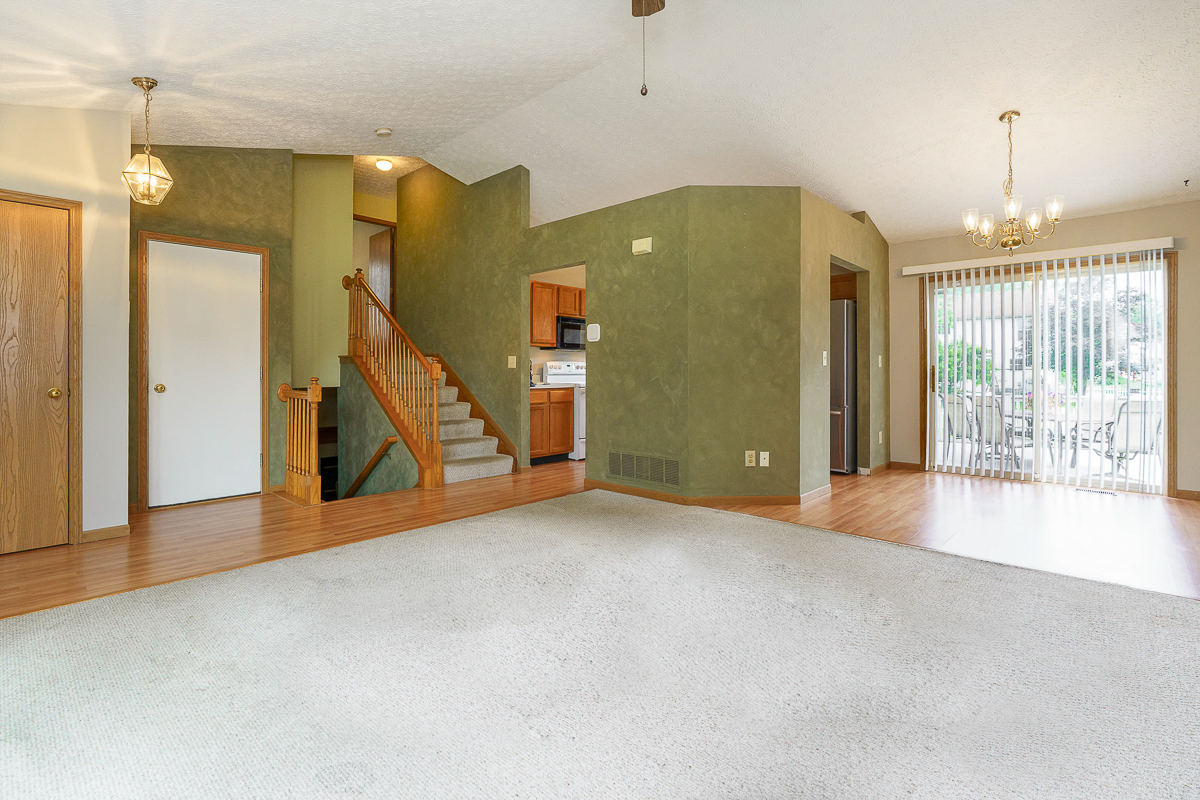 8126 Mandalay Rd-31