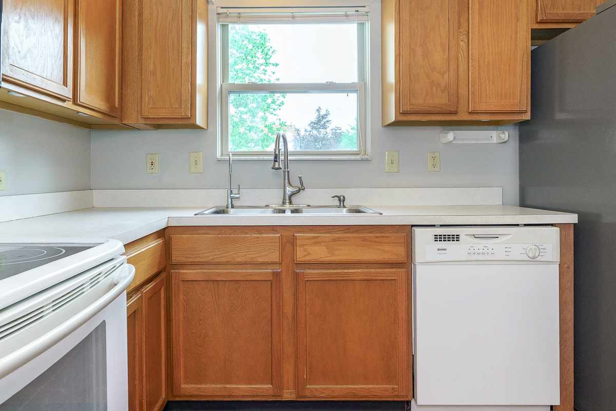 8126 Mandalay Rd-35