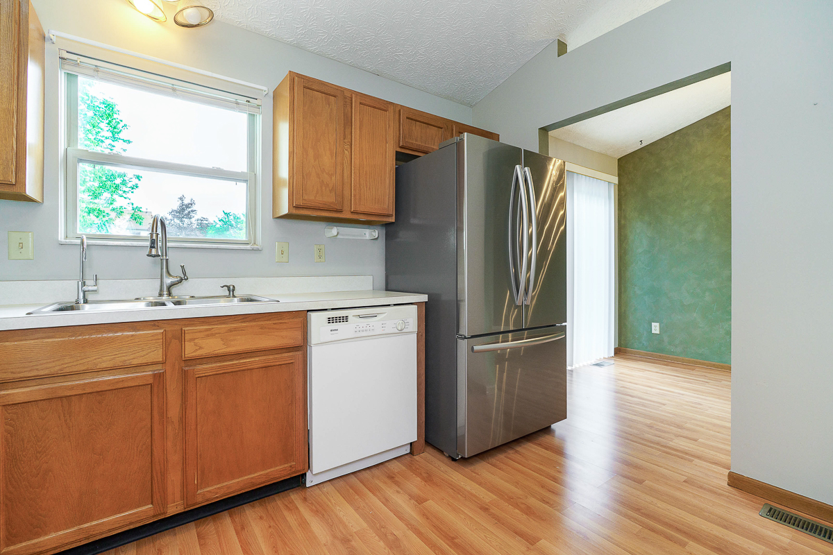8126 Mandalay Rd-36