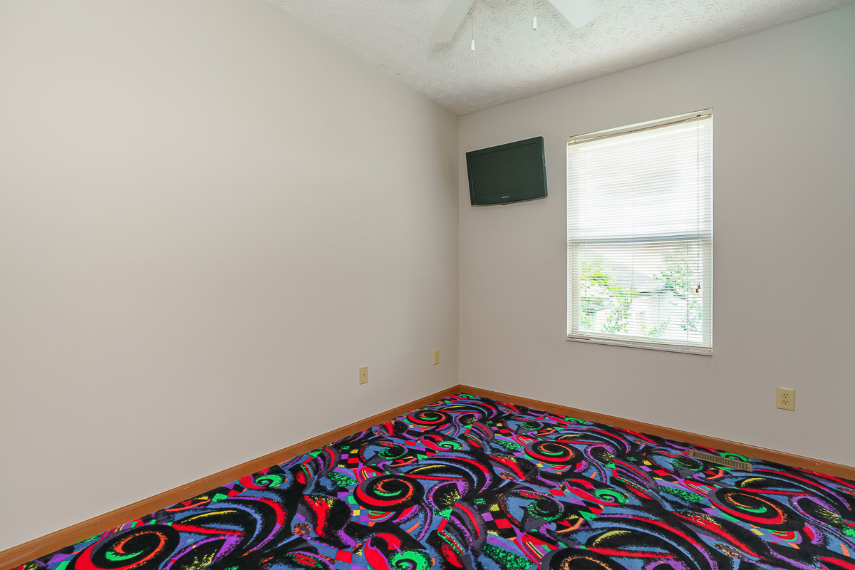 8126 Mandalay Rd-39