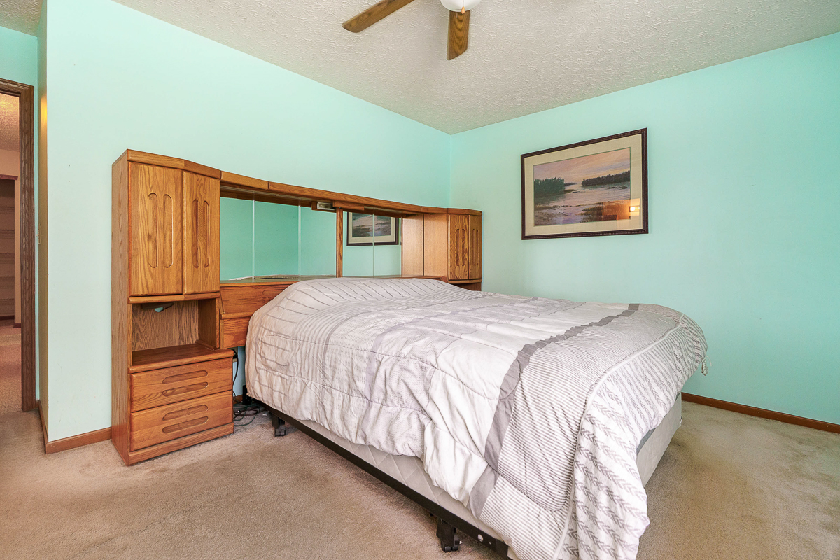 8126 Mandalay Rd-44